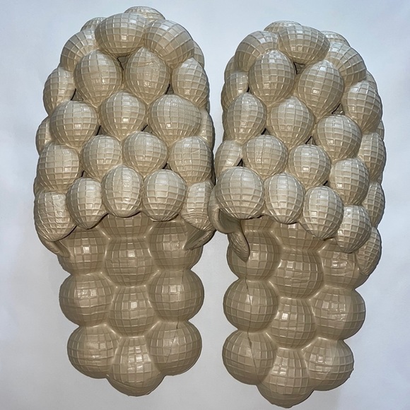 BUBBLE slippers Tan/off white 9-9.5 - Picture 2 of 8